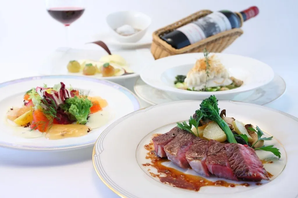 A la carte dinner setting
